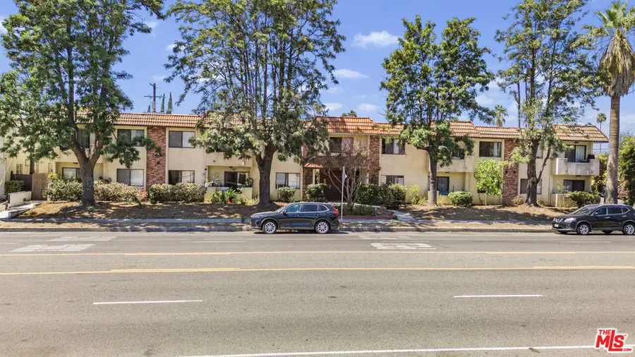 7061 Whitsett Avenue, North Hollywood, CA 91605 - #3