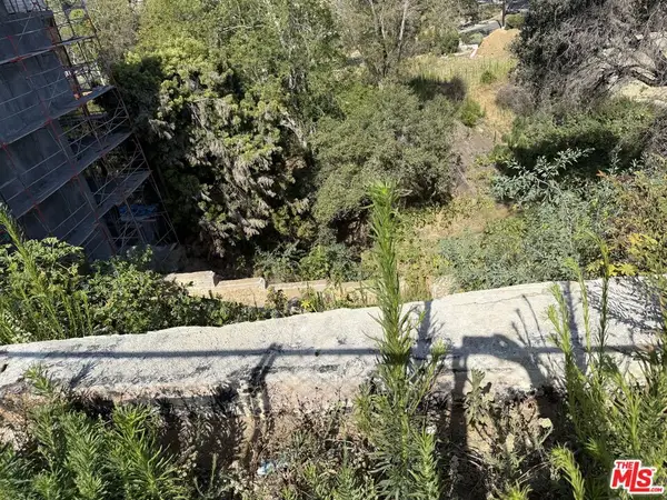 838 N Las Casas Avenue, Los Angeles, CA 90272