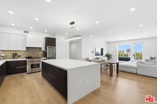 505 S Barrington Avenue #406, Los Angeles, CA 90049