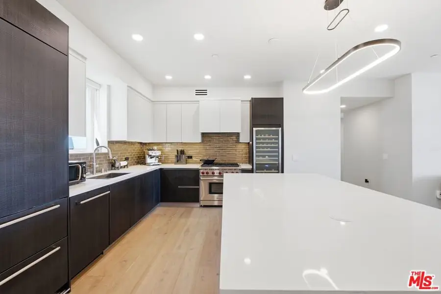 505 S Barrington Avenue #406, Los Angeles, CA 90049 - #3