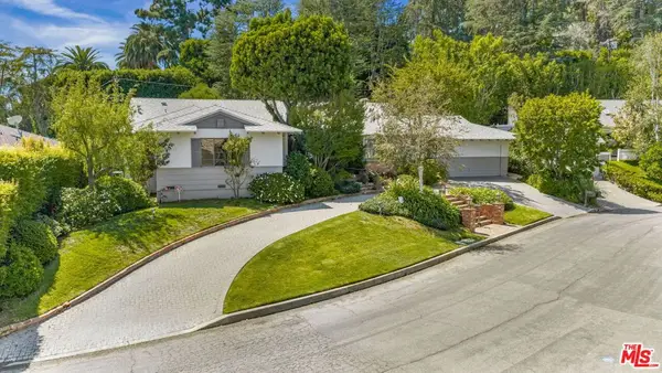 676 Elkins Road, Los Angeles, CA 90049