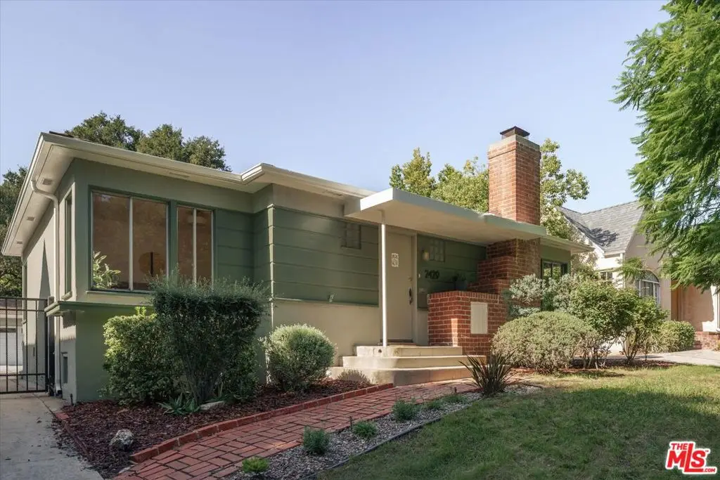 2429 E Glenoaks Boulevard, Glendale, CA 91206 - #1