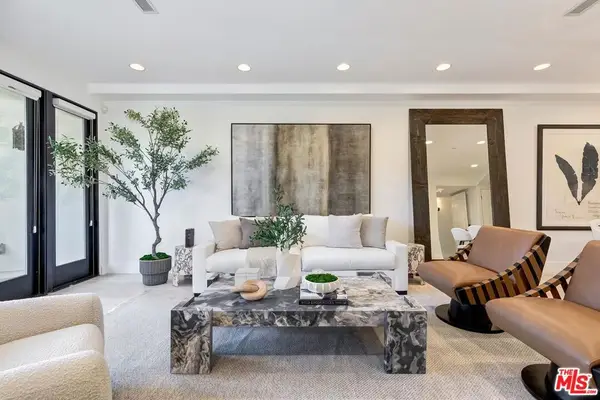 11715 Chenault Street #102, Los Angeles, CA 90049