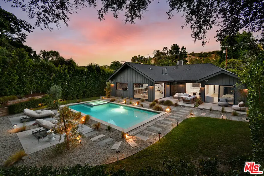 3721 Woodcliff Road, Sherman Oaks, CA 91403 - #2