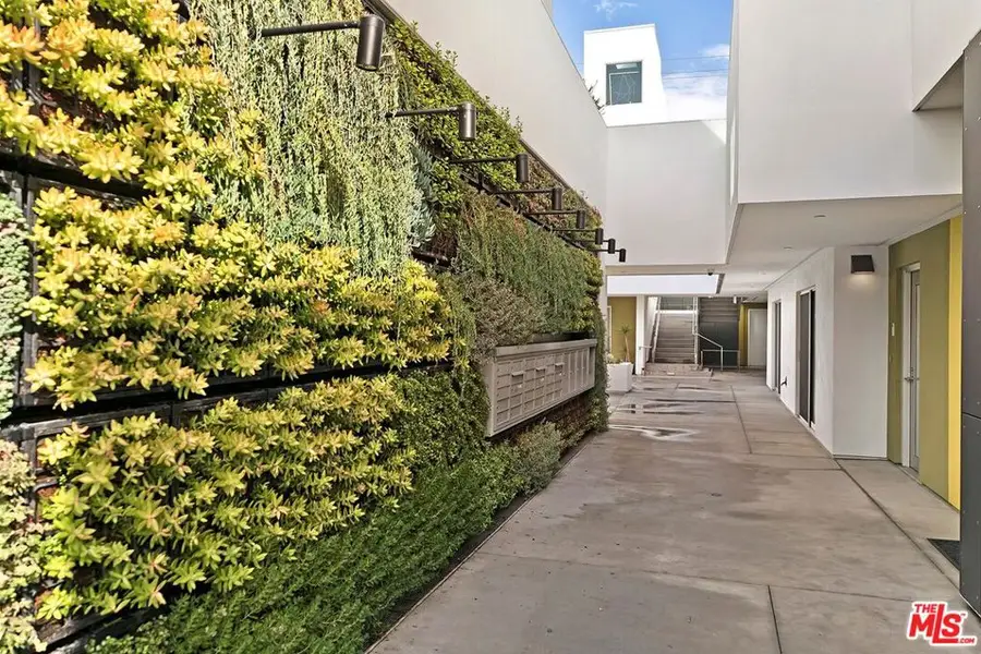 1433 14th Street #15, Santa Monica, CA 90404 - #2