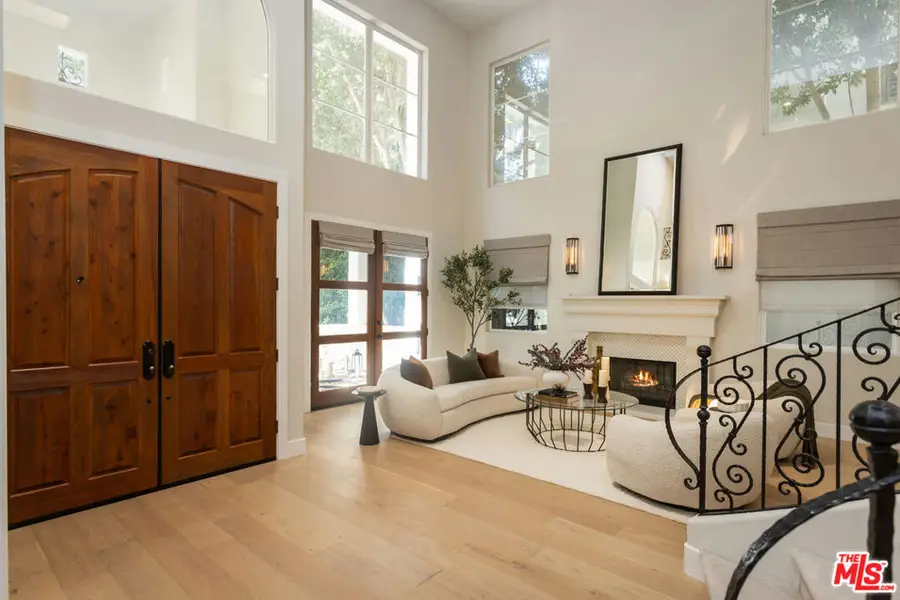 14985 Valley Vista Boulevard, Sherman Oaks, CA 91403 - #3