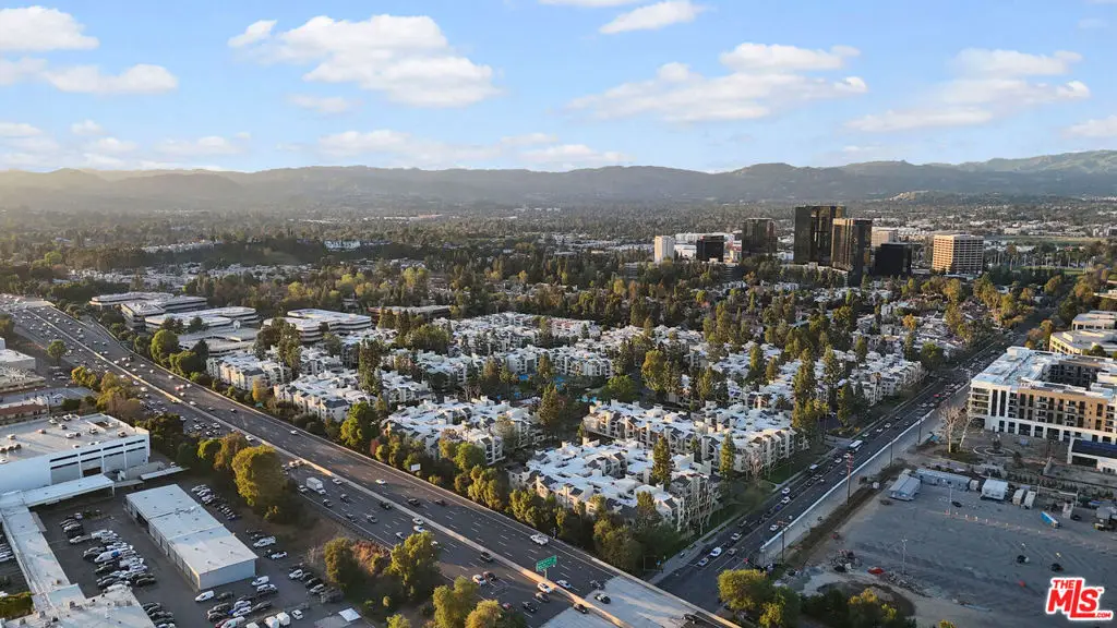 21520 Burbank Boulevard #112, Woodland Hills, CA 91367 - #1