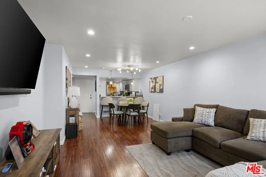620 W Hyde Park Boulevard #103, Inglewood, CA 90302 - #2