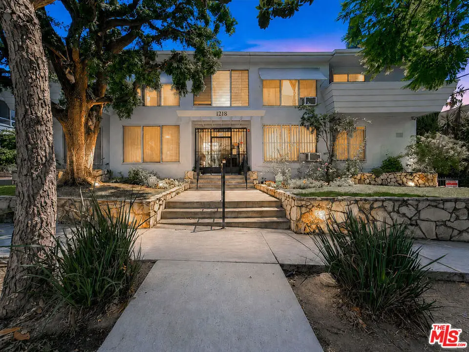 1218 N Laurel Avenue, West Hollywood, CA 90046 - #1