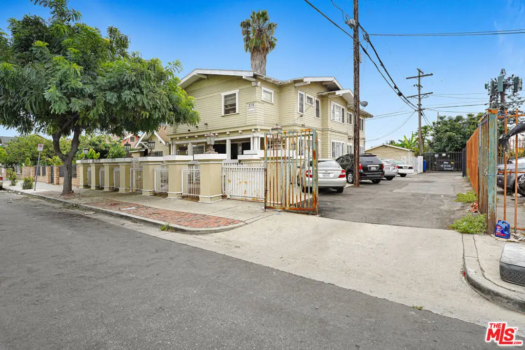 972 W 47th Street, Los Angeles, CA 90037 - #1