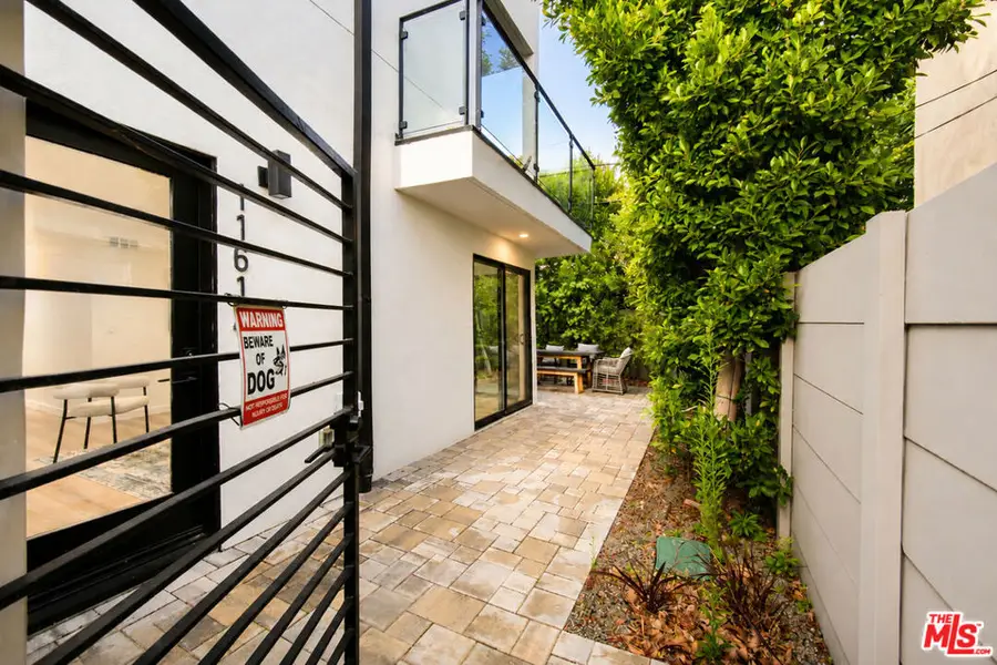 11614 Colfax Meadow Lane, Studio City, CA 91604 - #2