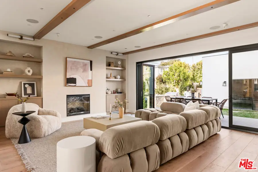 8002 Nardian Way, Los Angeles, CA 90045 - #2