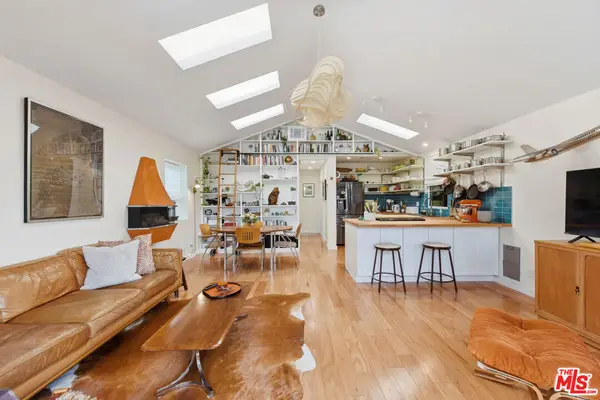 5629 Whitnall Highway, Los Angeles, CA 91601