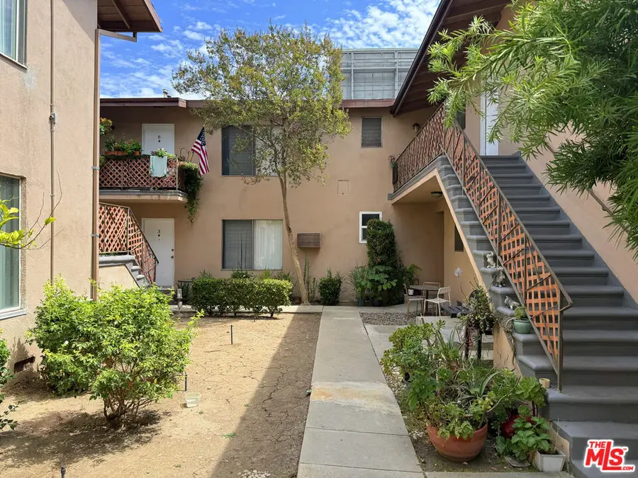 19419 Victory Boulevard, Reseda, CA 91335 - #2
