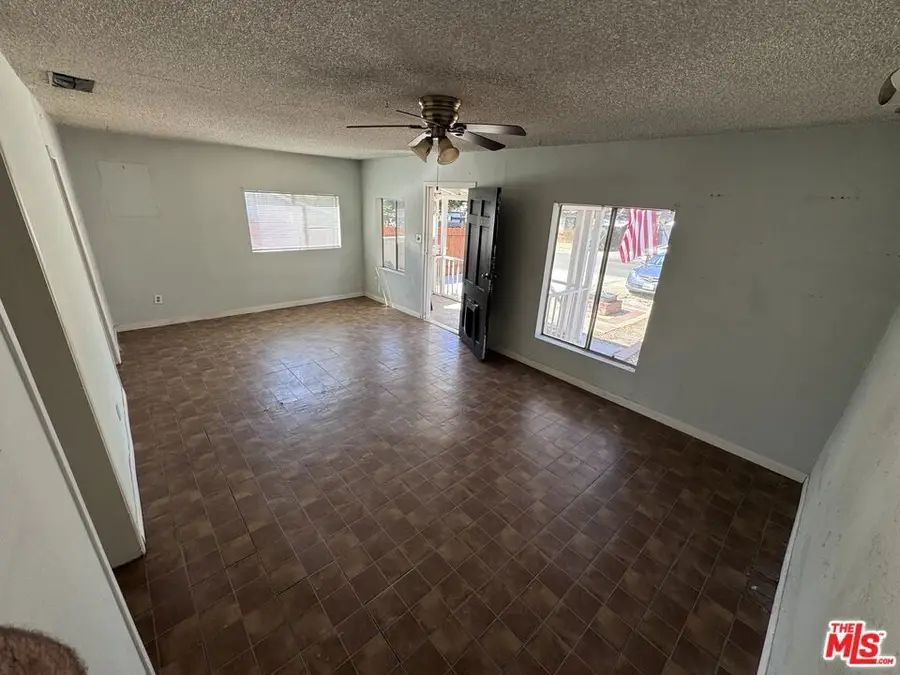 8412 Fenwick Street, Sunland, CA 91040 - #3