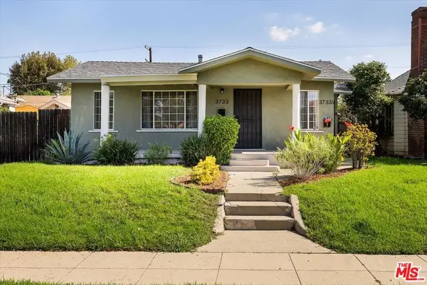 3733 Boyce Avenue, Los Angeles, CA 90039