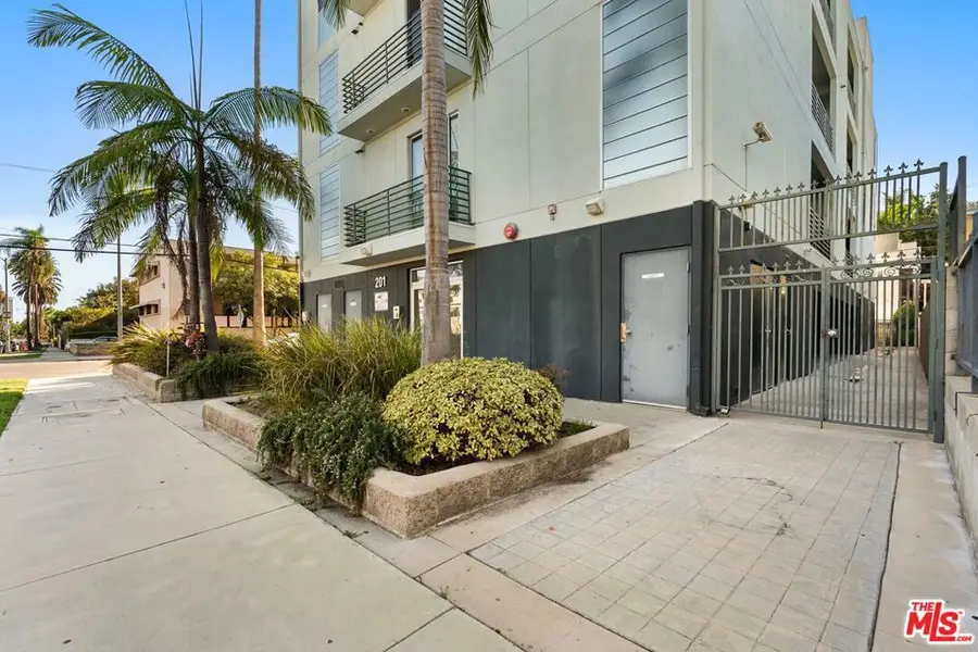 201 N Manhattan Place, Los Angeles, CA 90004 - #3