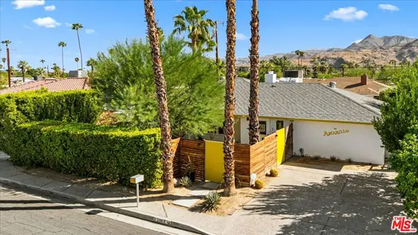 3963 E Calle San Antonio, Palm Springs, CA 92264
