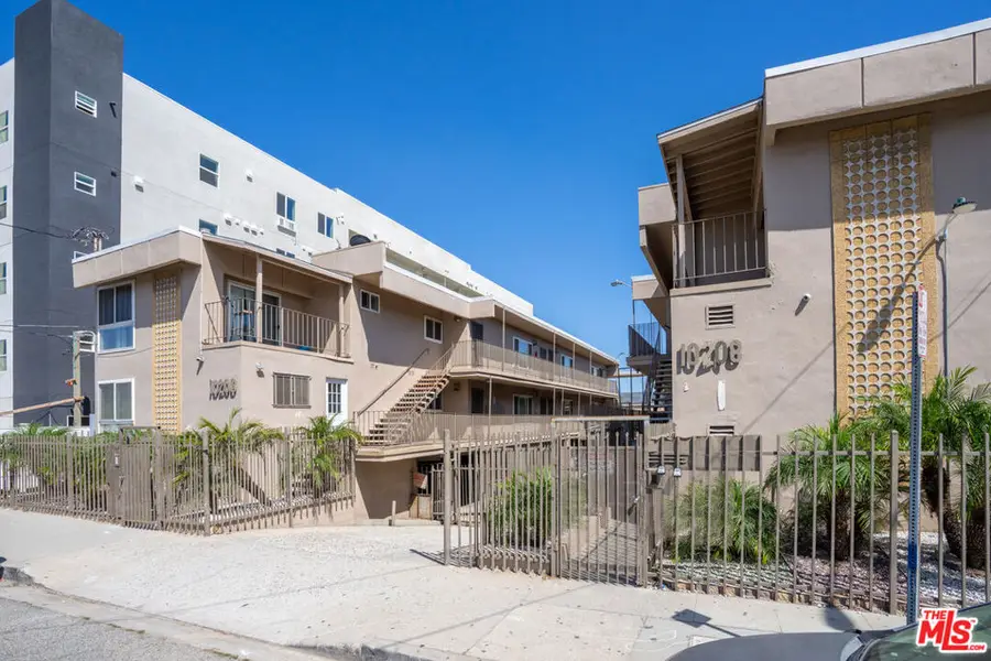 10206 S Inglewood Avenue, Inglewood, CA 90304 - #2