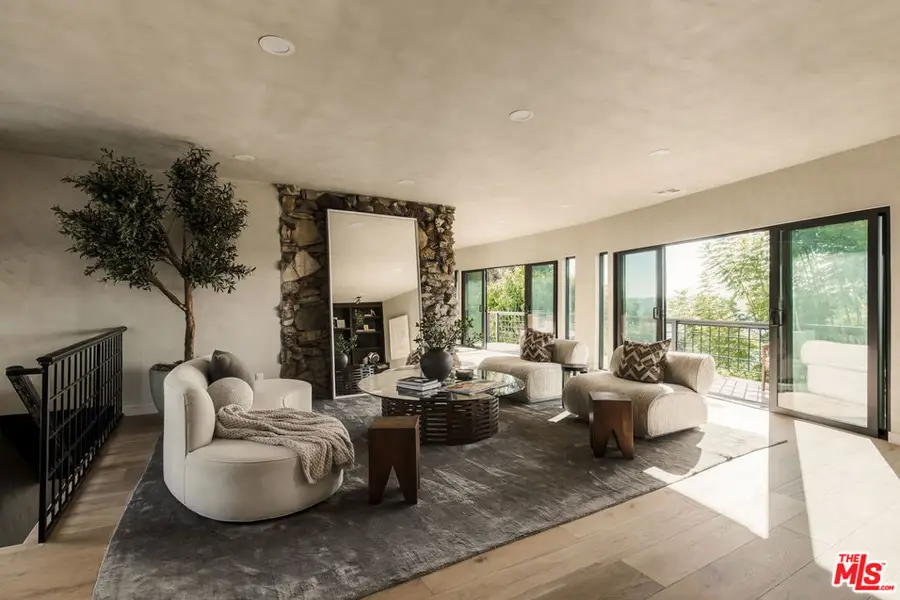 13490 Firth Drive, Beverly Hills, CA 90210 - #3