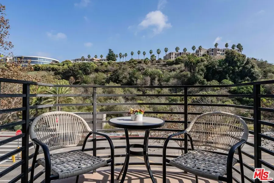 6641 Seabluff Drive, Los Angeles, CA 90094 - #2
