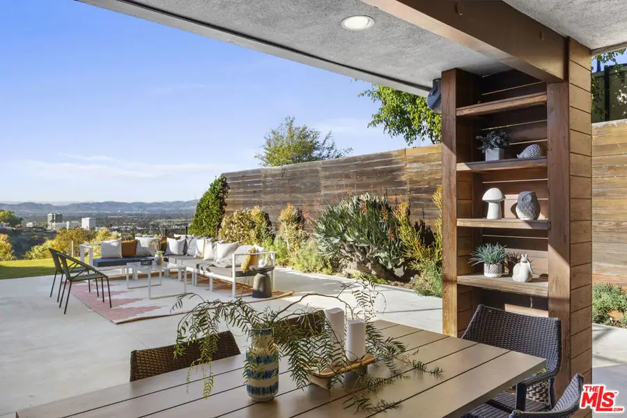 3851 Beverly Ridge Drive, Sherman Oaks, CA 91423 - #3
