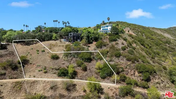 26557 Ocean View Dr, Malibu, CA 90265
