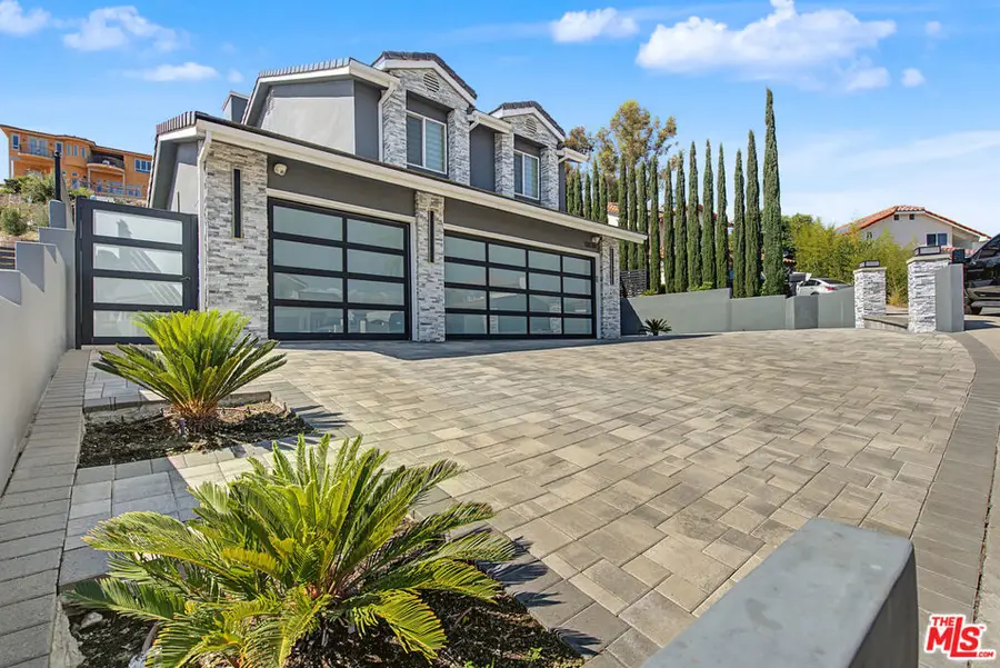 13039 Garris Avenue, Granada Hills, CA 91344 - #3