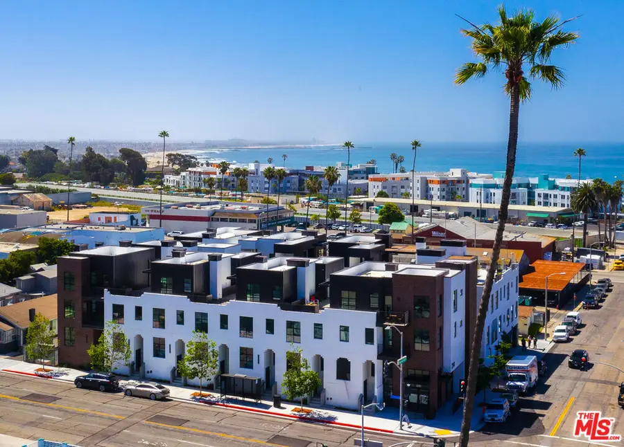 214 S Kalorama Street, San Buenaventura Ventura, CA 93001 - #2