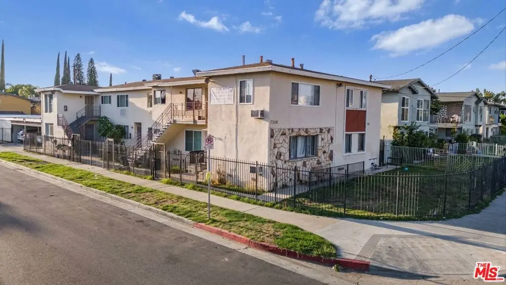 7305 Variel Avenue, Canoga Park, CA 91303 - #1