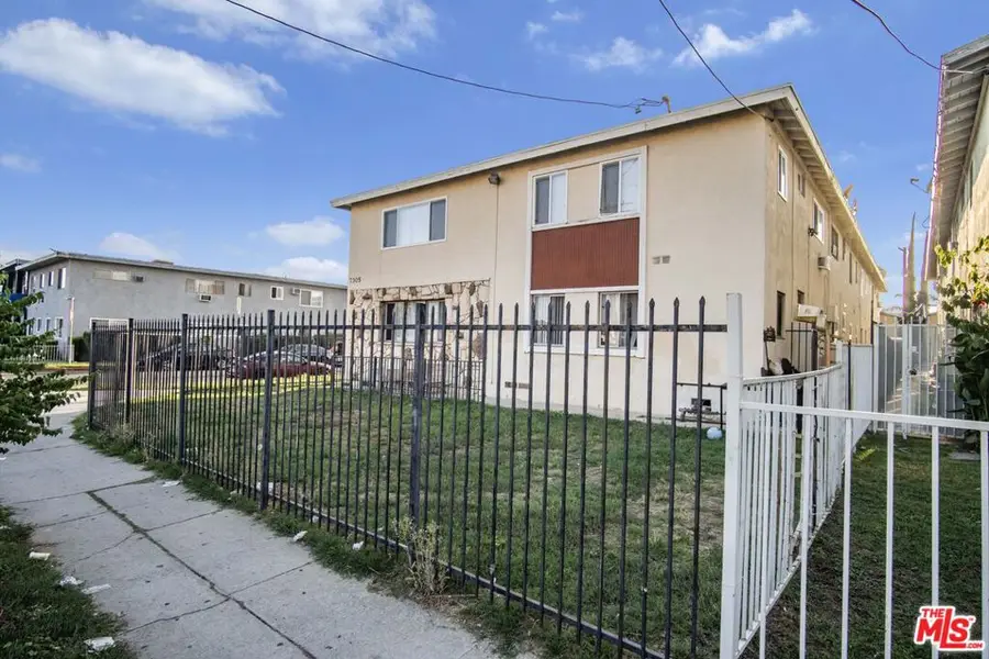 7305 Variel Avenue, Canoga Park, CA 91303 - #3