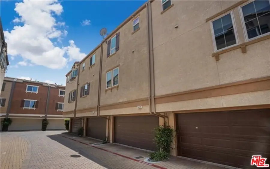 14120 W Willow Lane, Van Nuys, CA 91405 - #2