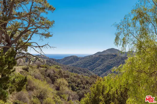 2385 Roscomare Road #B2, Los Angeles, CA 90077