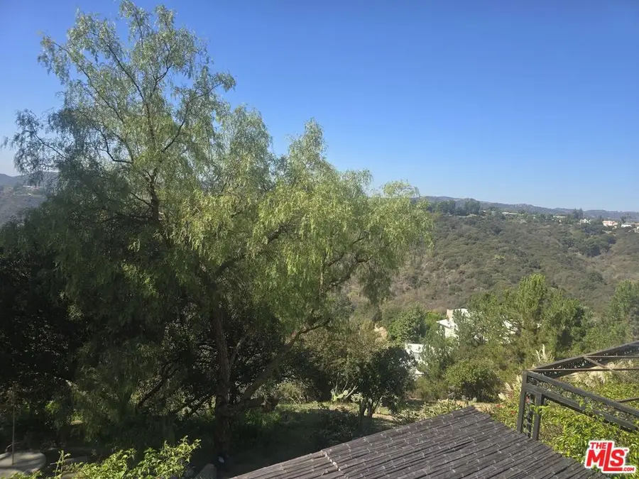 2385 Roscomare Road #B2, Los Angeles, CA 90077 - #3