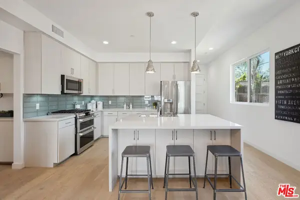 1746 Garfield Place #203, Los Angeles, CA 90028