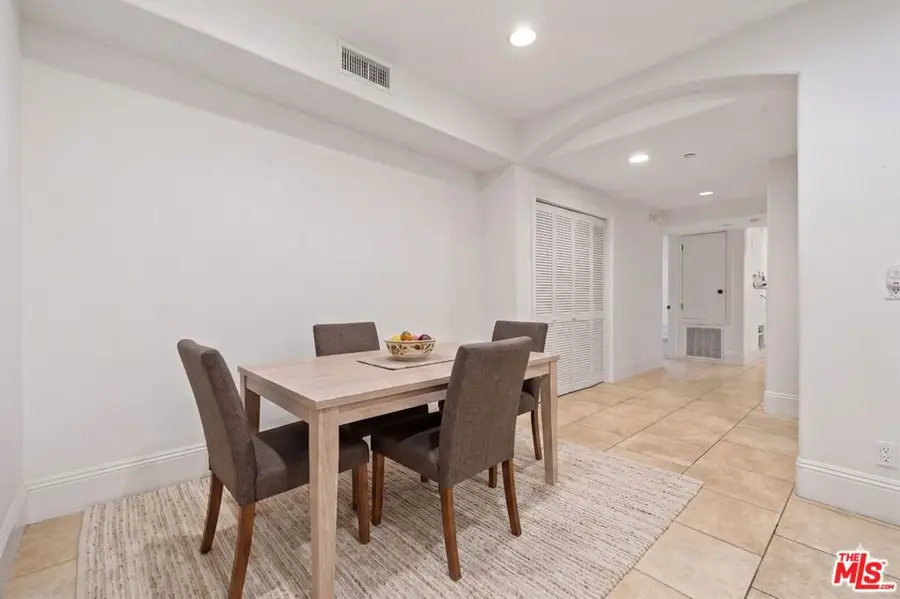 16123 W Sunset Boulevard #103, Pacific Palisades, CA 90272 - #2