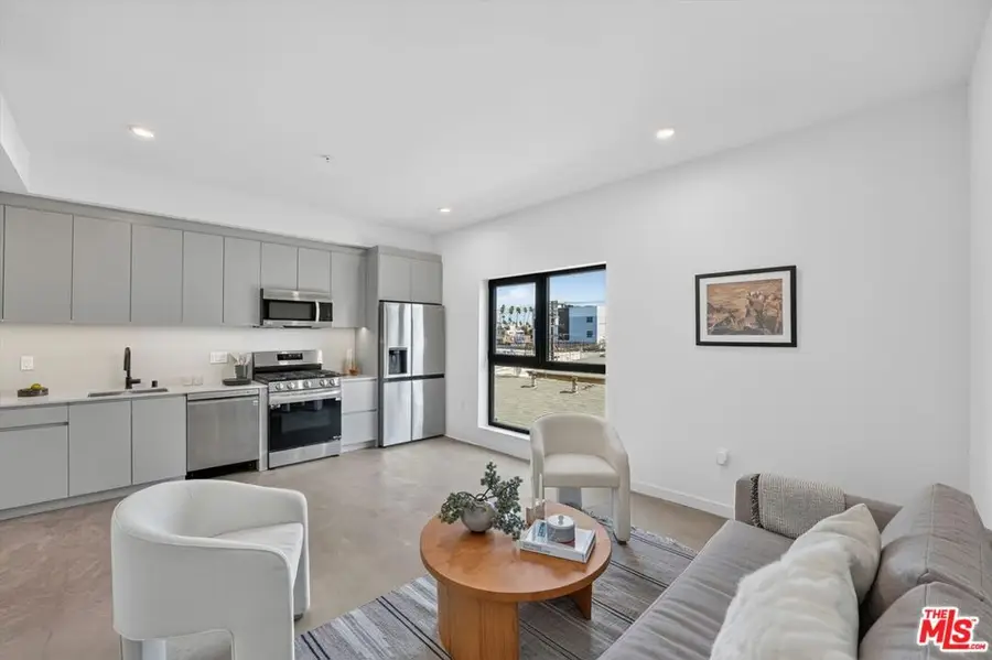904 S New Hmapshire Avenue #403, Los Angeles, CA 90006 - #2