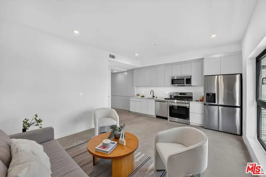904 S New Hmapshire Avenue #403, Los Angeles, CA 90006 - #3
