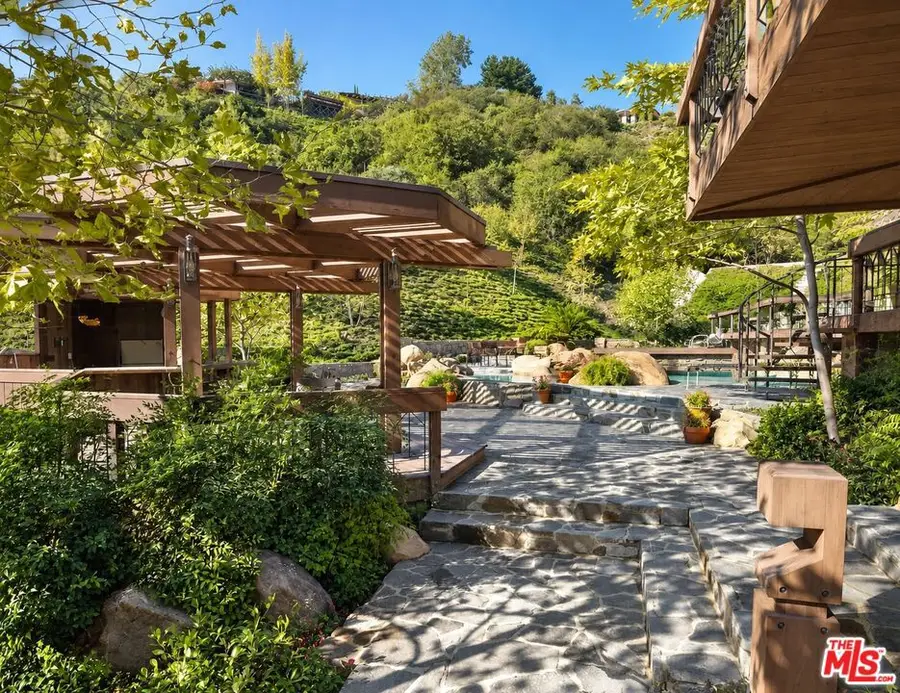 1119 Moraga Dr, Los Angeles, CA 90049 - #3