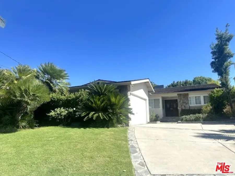 4934 Bluebell Avenue, Valley Village, CA 91607 - #2