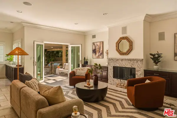 854 S Rimpau Boulevard, Los Angeles, CA 90005