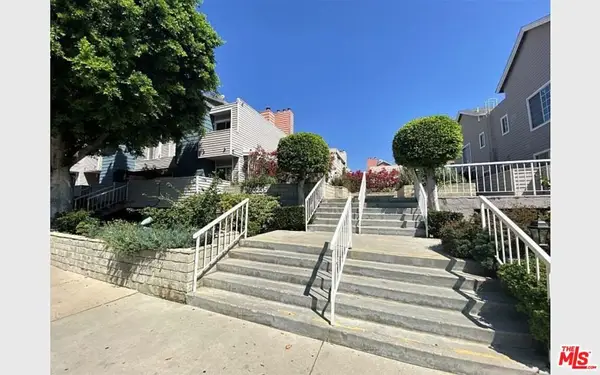 20235 Keswick Street #206, Winnetka, CA 91306