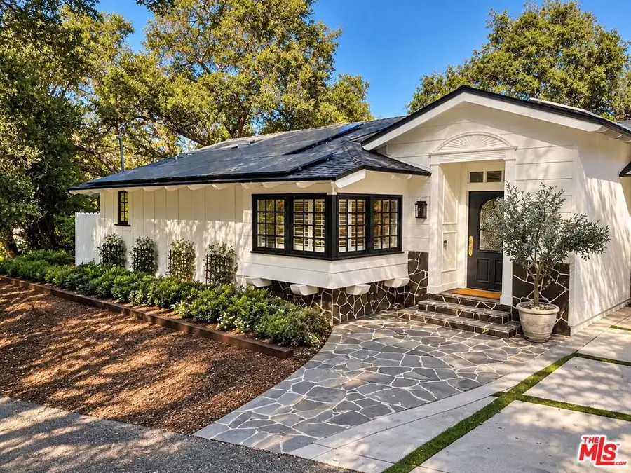 16822 Escalon Drive, Encino, CA 91436 - #2