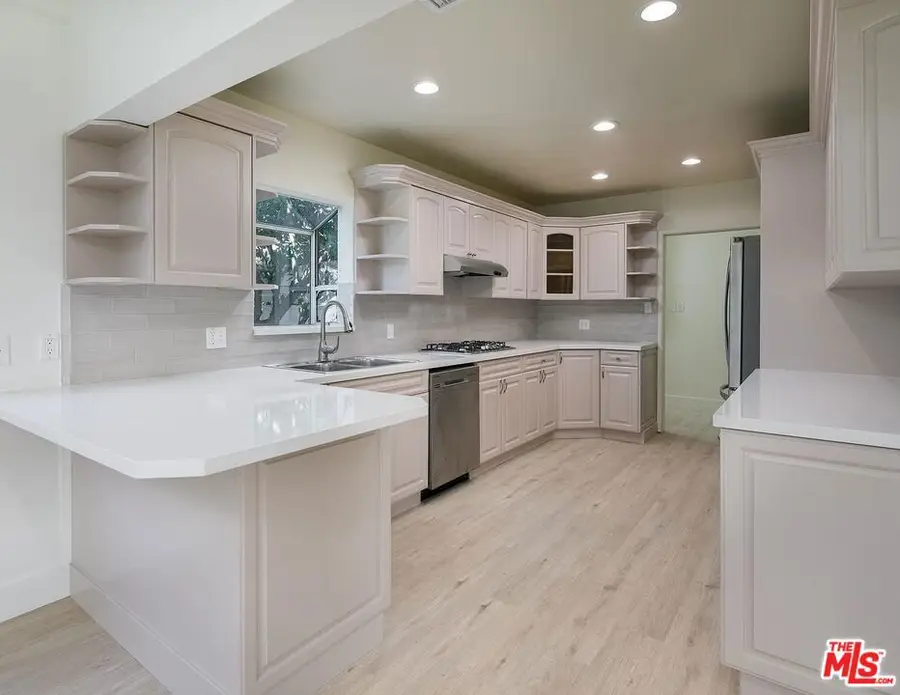 6029 Wilkinson Avenue, North Hollywood, CA 91606 - #3