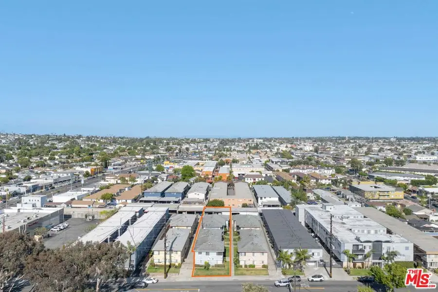 934 W Beach Avenue, Inglewood, CA 90302 - #3