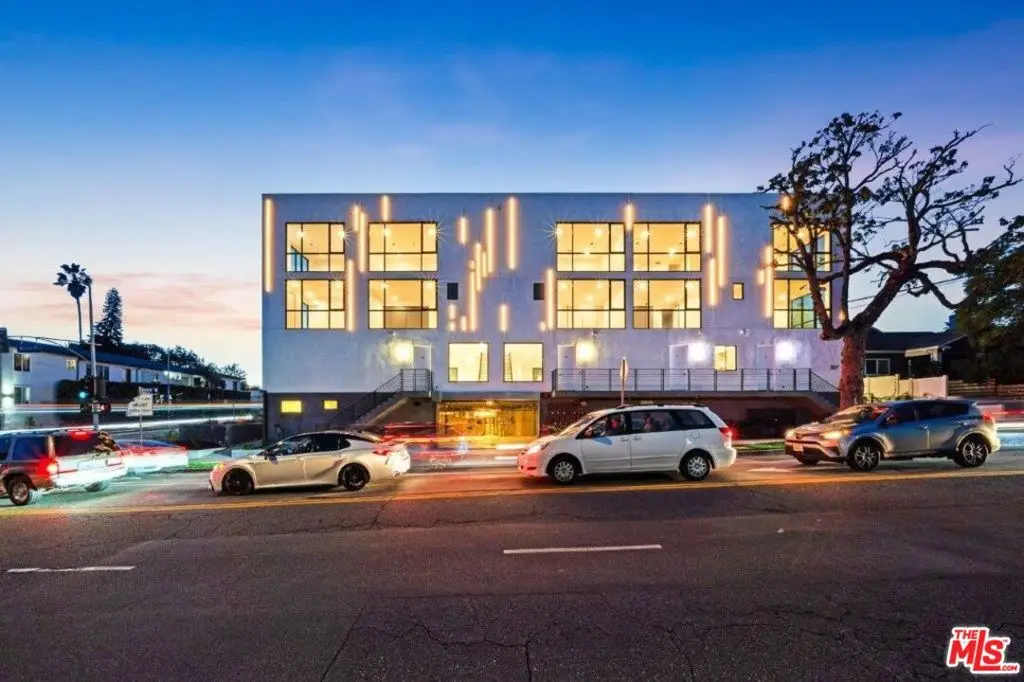 307 N Wilton Place, Los Angeles, CA 90004 - #1