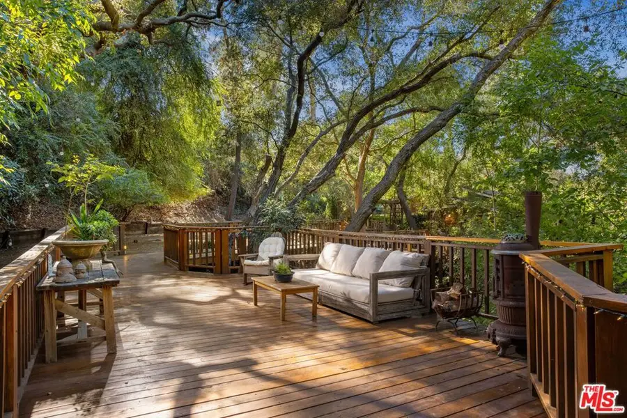 21658 Encina Road, Topanga, CA 90290 - #3