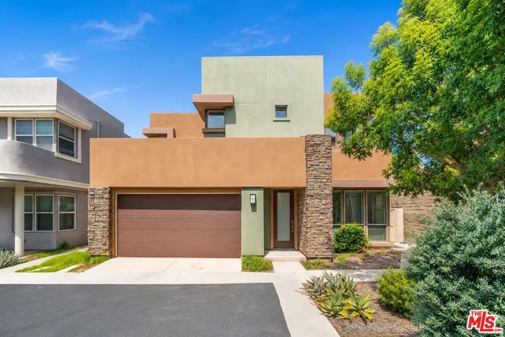 150 Newall, Irvine, CA 92618 - #1