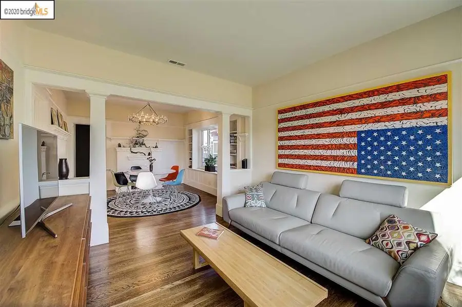 1042 61st St, Oakland, CA 94608 - Image #2