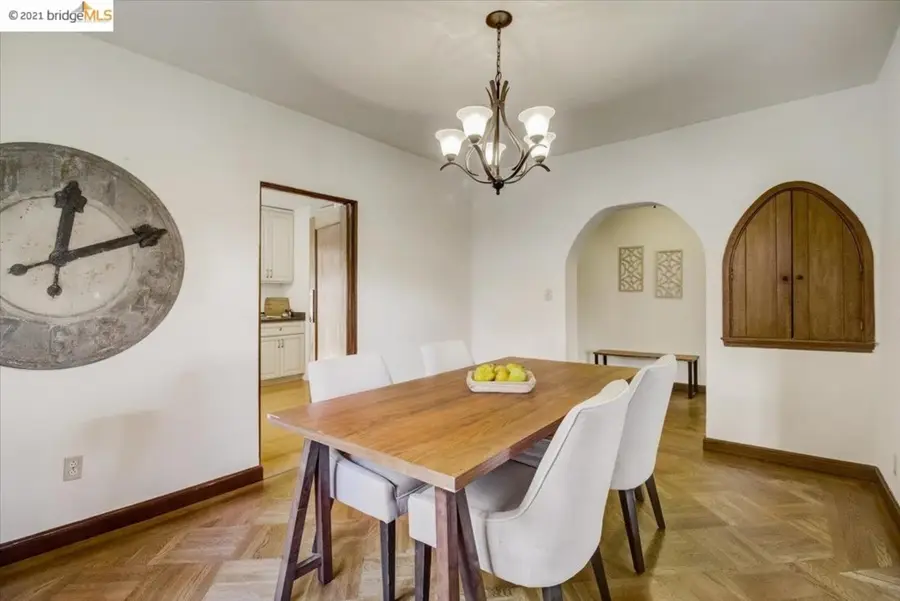 882 Alma Pl, Oakland, CA 94610 - Image #3